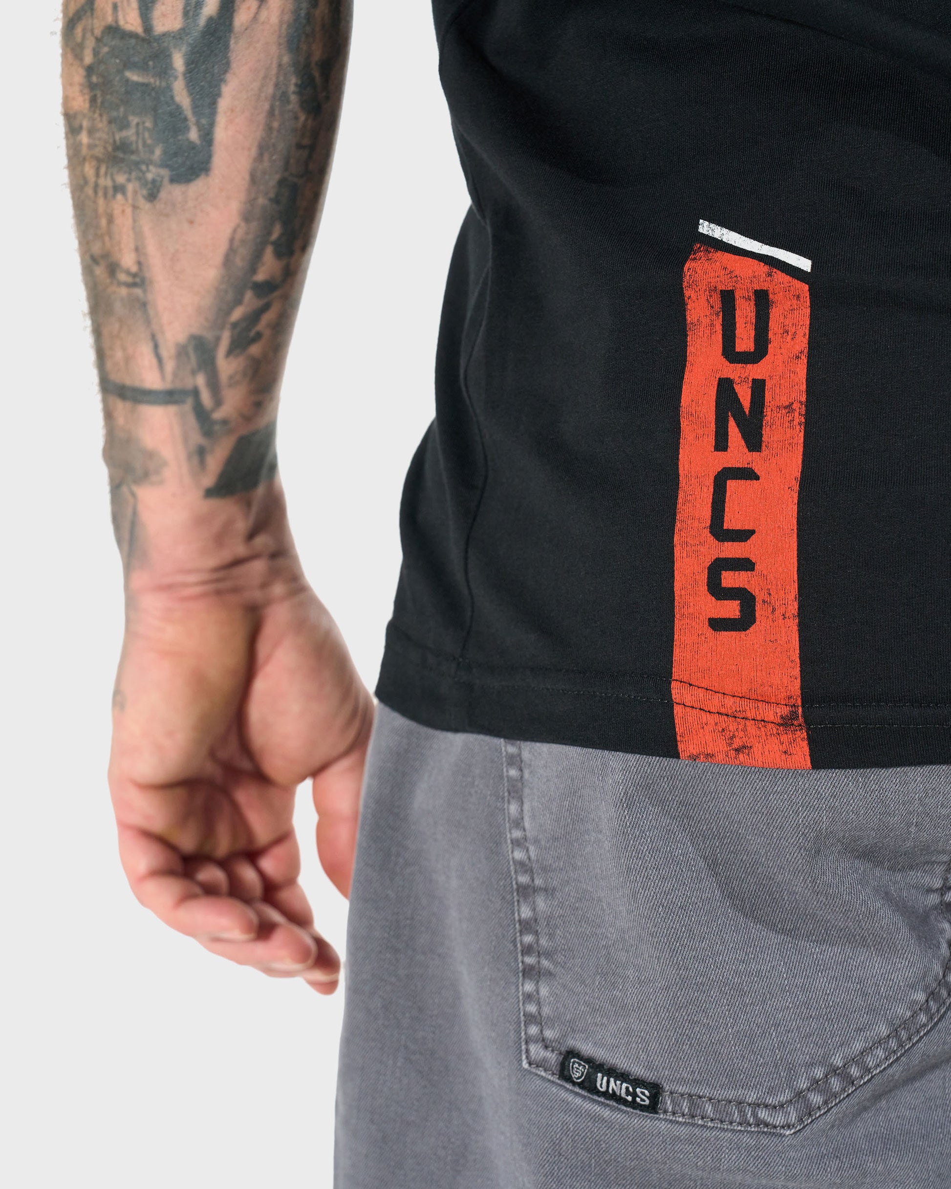 Pánske tričko JOSH BLACK