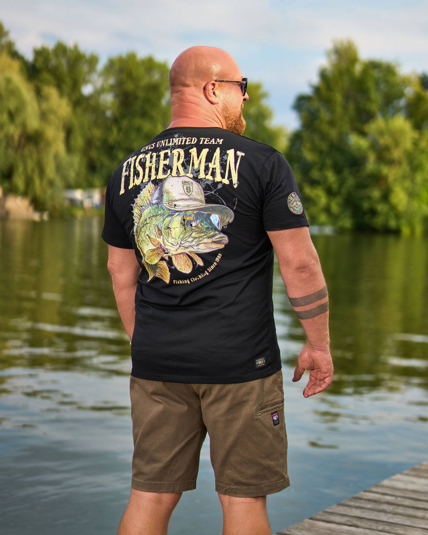 Pánske tričko CARP BLACK