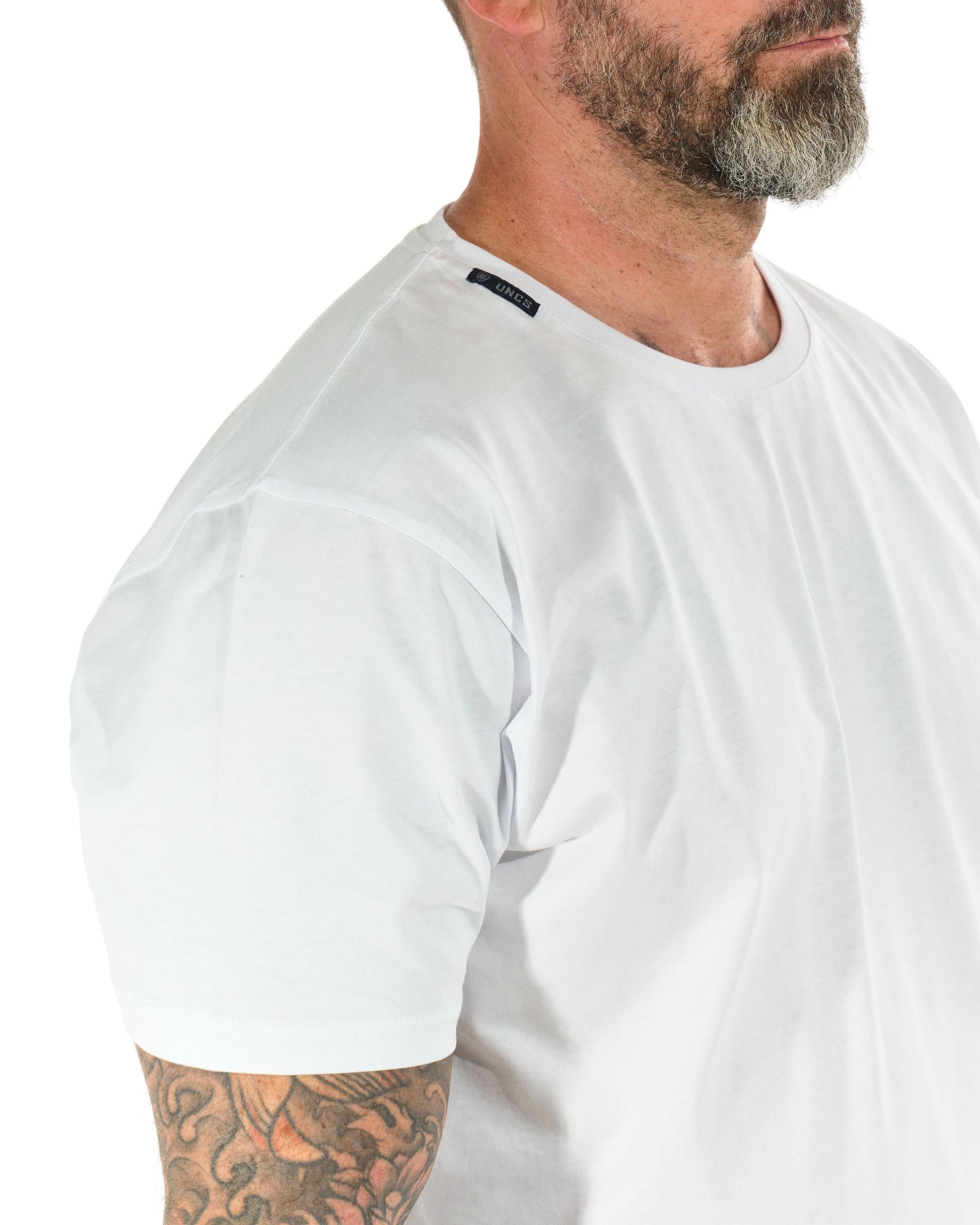 Pánske tričko BASIC V WHITE