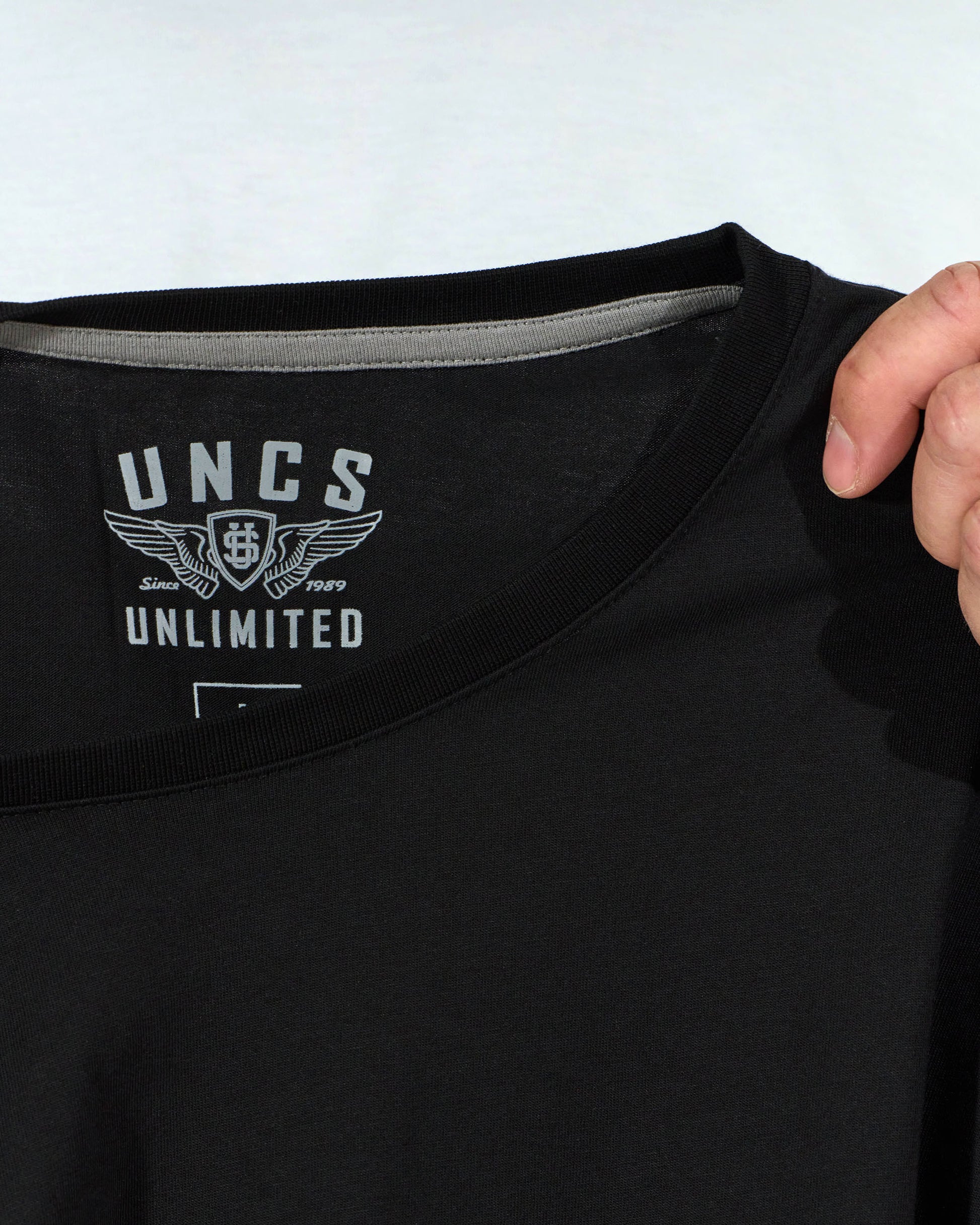 Pánske tričko BASIC VI - elastan BLACK