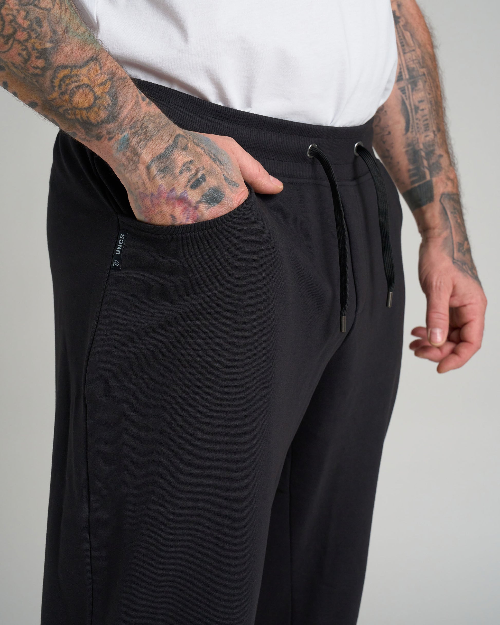Pánske tepláky BASIC III BLACK