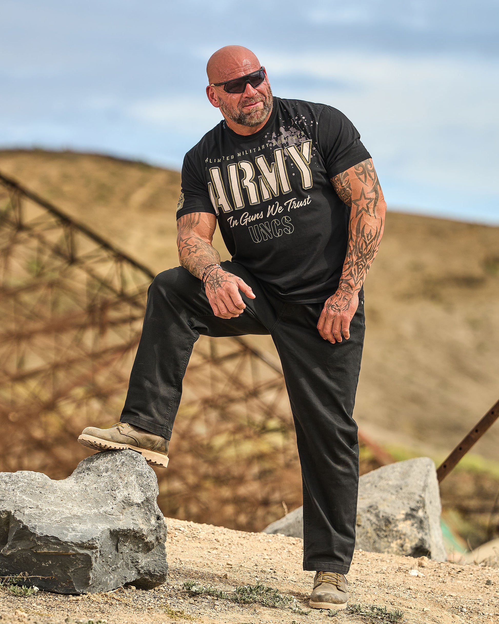 Pánske tričko GUNS II BLACK